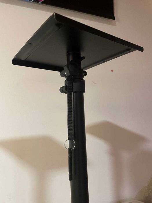 Стойки за тонколони / монитори