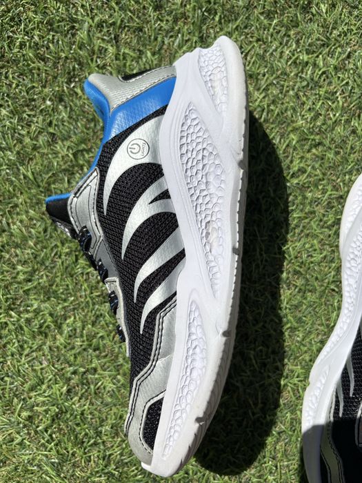 Adidasi Skechers 34