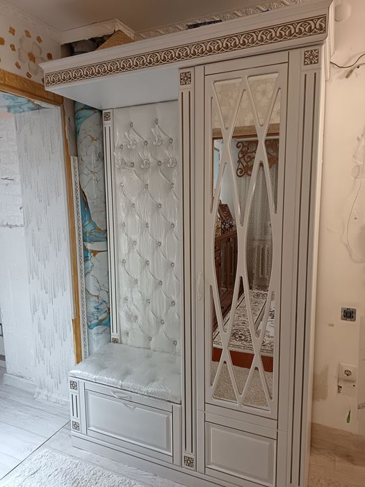 Продам прихожую элита