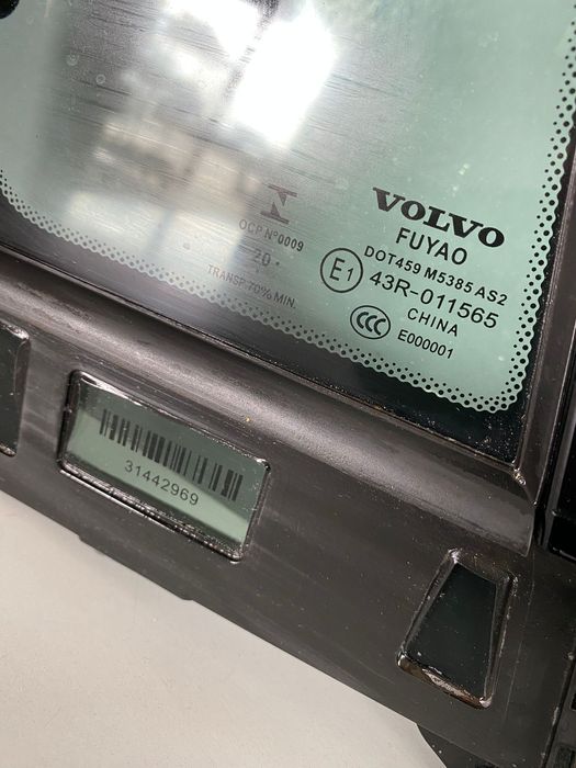 Geam stanga spate mic VOLVO V60 V60 CC 2019+ 31442968 31442970