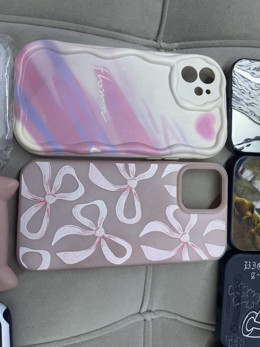 Продам чехлы на Iphone 12
