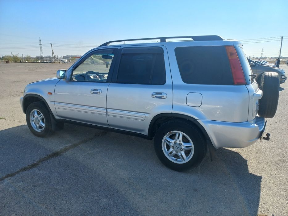Хонда CR-V 2.0 бензин 5-мех