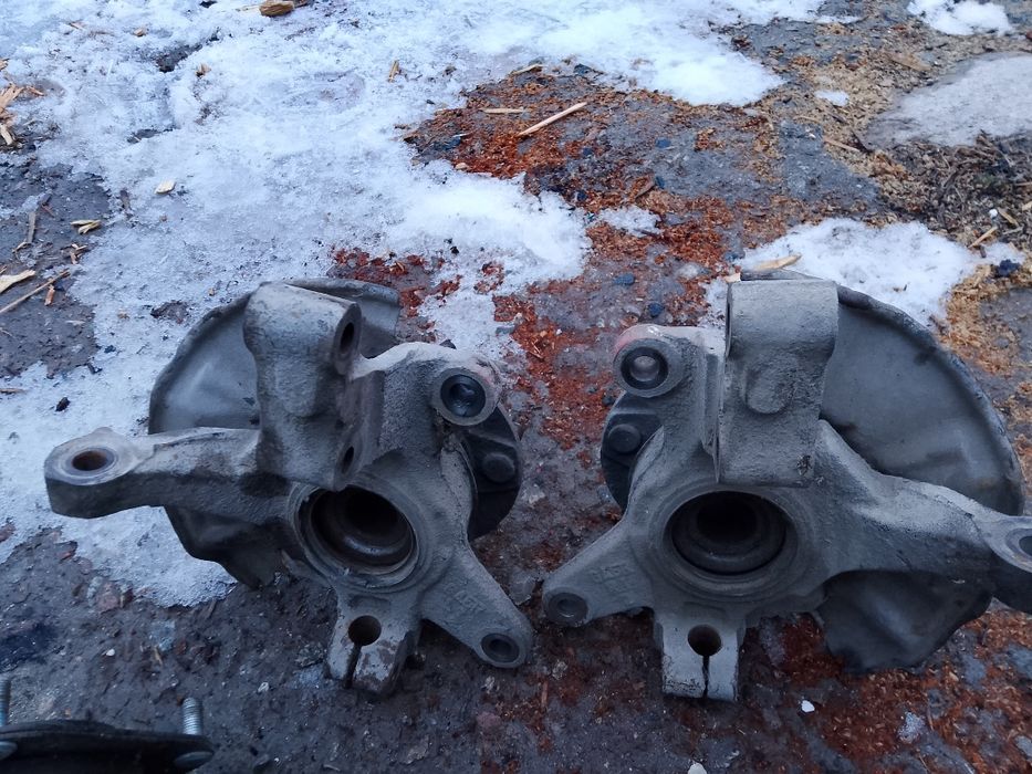 Запчасти на Мазду кронос