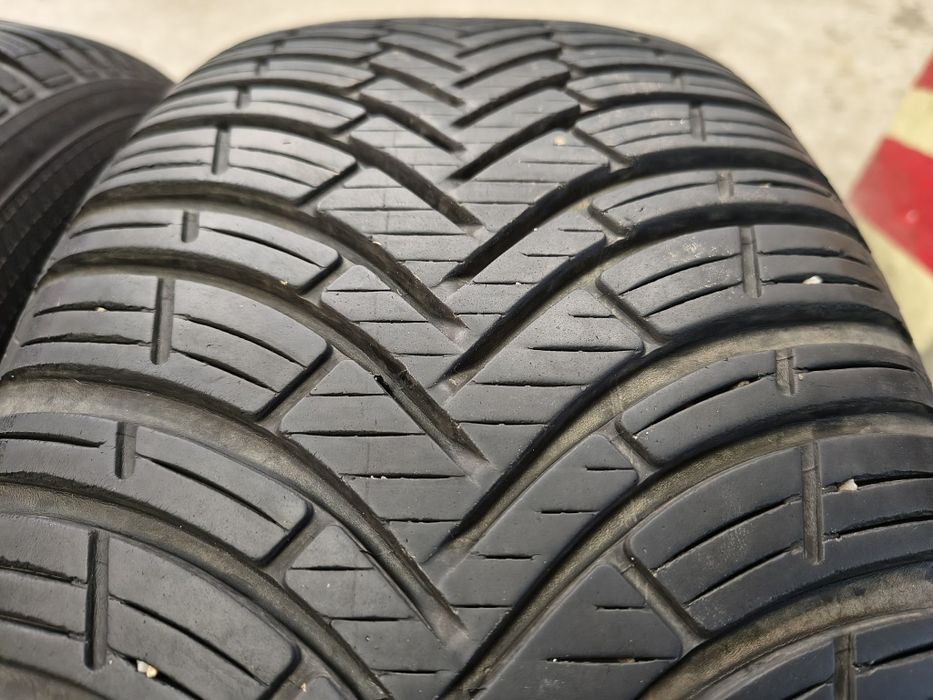 Всесезонни гуми Kleber Quadraxer 3 215 55 17