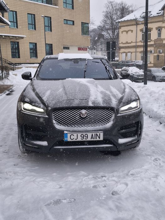 Jaguar F pace R sport