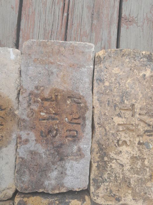 Огнеупорный кирпич