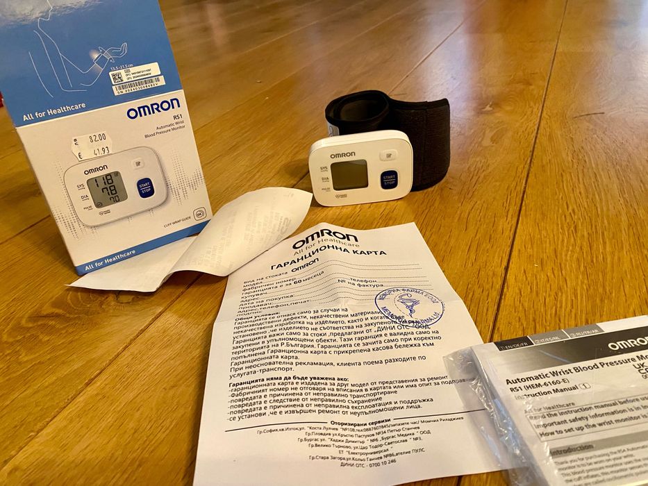 Апарат за кръвно налягане за китка, Omron RS1 – НОВ / в гаранция