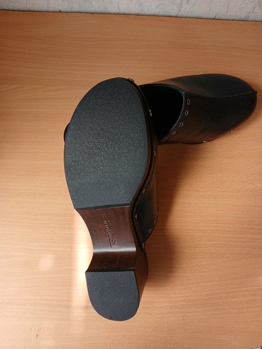 Кожено сабо Pull&Bear