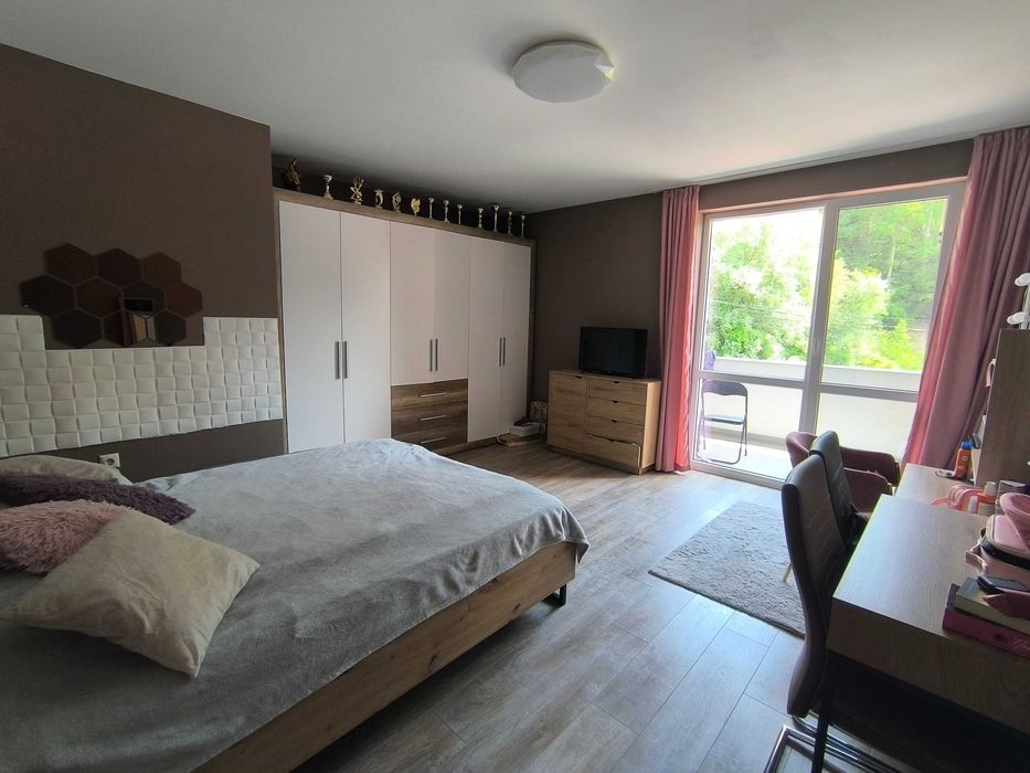 Продава се Къща в с. Драгичево, Област Перник - 220 кв.м за 1910 €/кв.м - Снимка #20