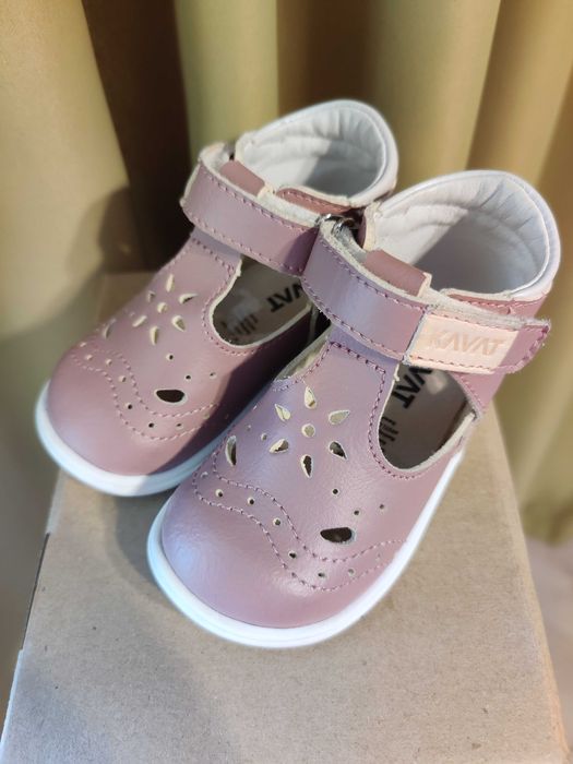 Sandalute din piele, mărime 21