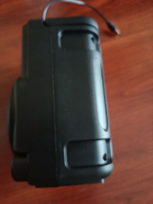 Блутут колонка ,малка компактна