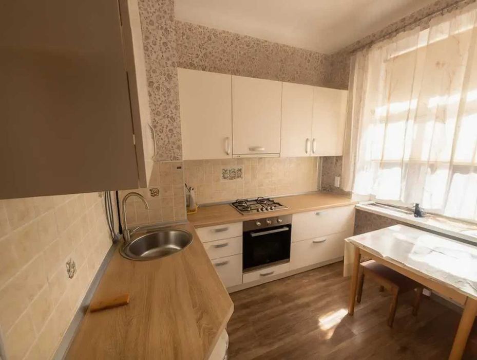 Двустаен имот в кв.Надежда 1