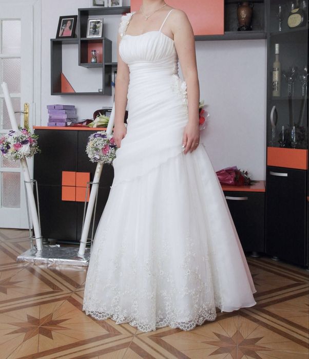 Rochie mireasa  anul achizitiei 2013 , white lady , 68kg, 1,78 cm