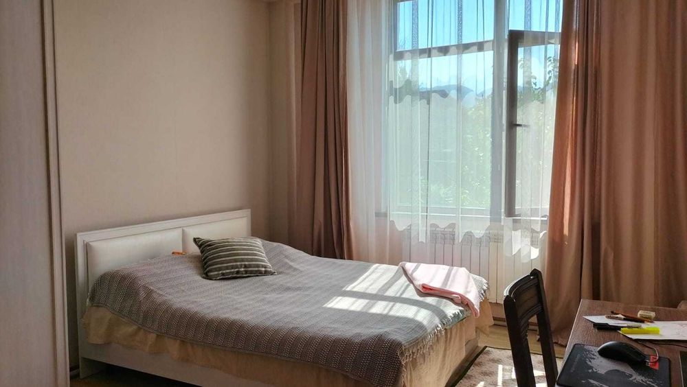 Продам дом 600 кв.м. пос. Райымбек