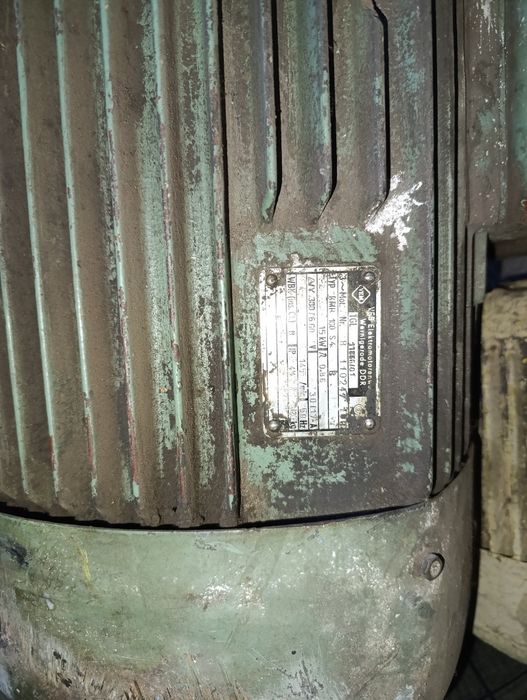 Продам электродвигатель.