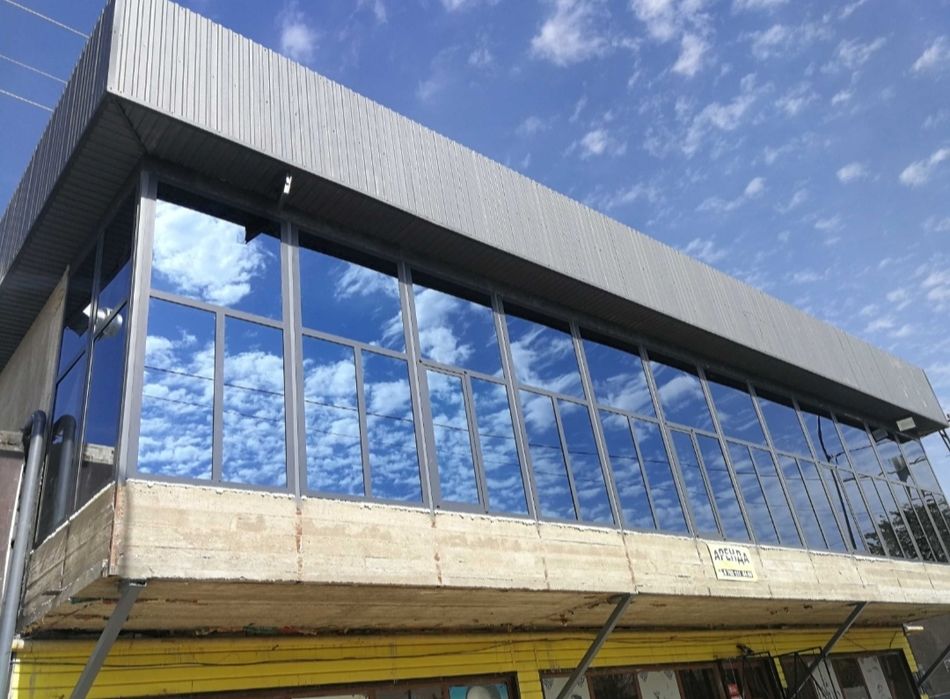 Алиюминиевые двери и окна (витражи)