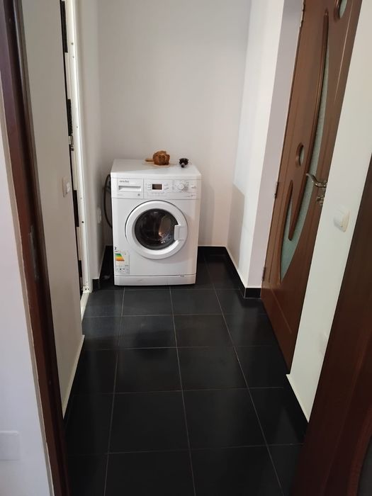 Vand apartament cu 2 camere