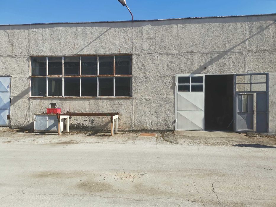 Дава се под наем Склад в с. Драгор, Област Пазарджик - 432 кв.м за 1020 € - Снимка #1