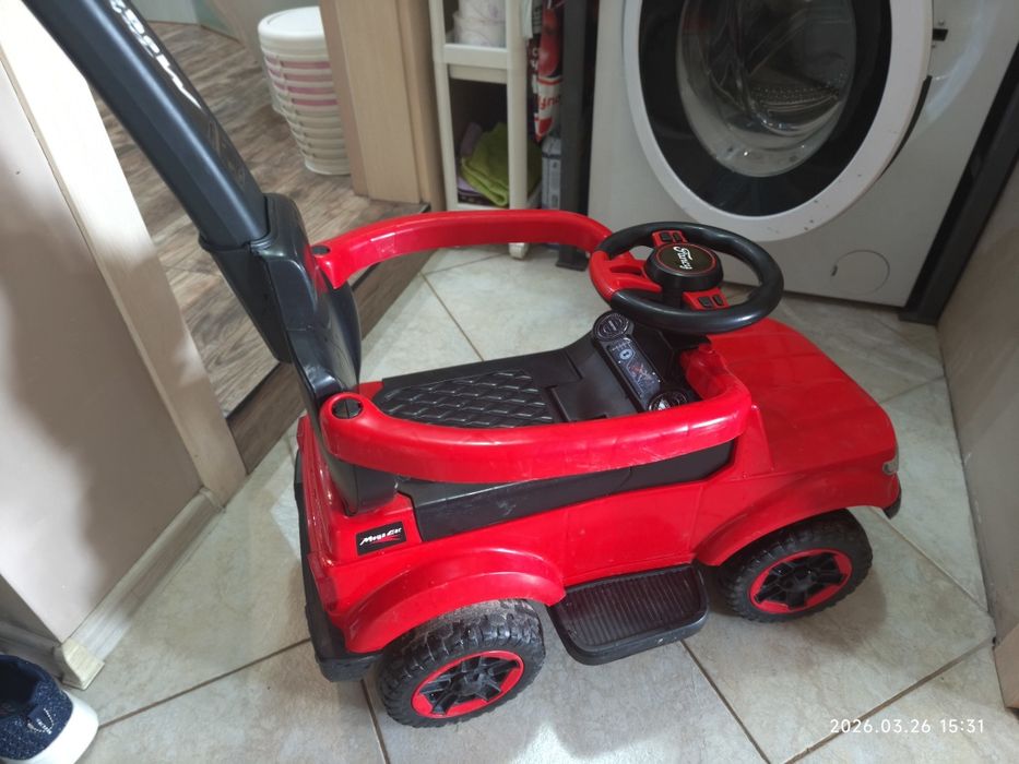 Ride-On кола Fancy Deluxe