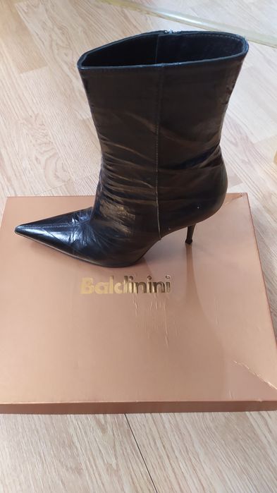 Продам полусапожки Baldinini оригинал