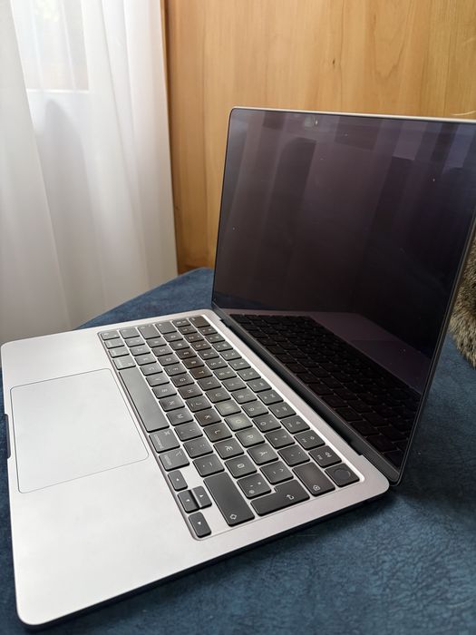 MacBook Air M2 2022