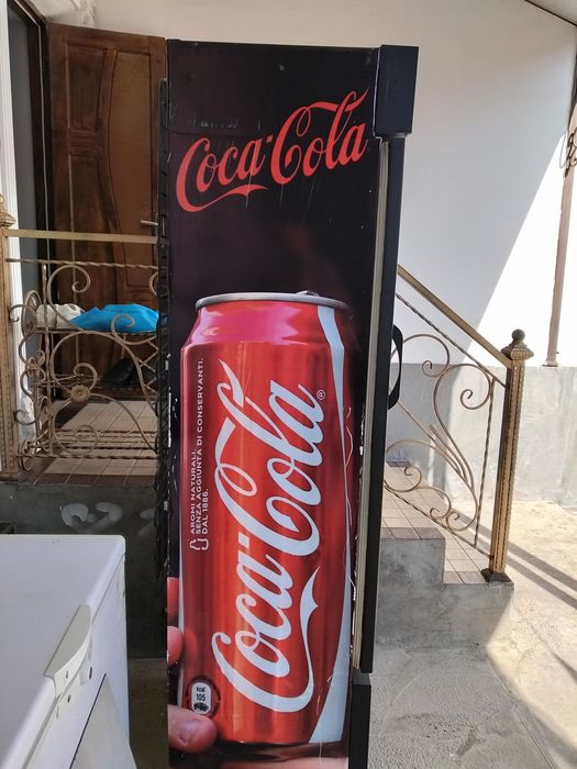 Ветрина холодильник сотилади.