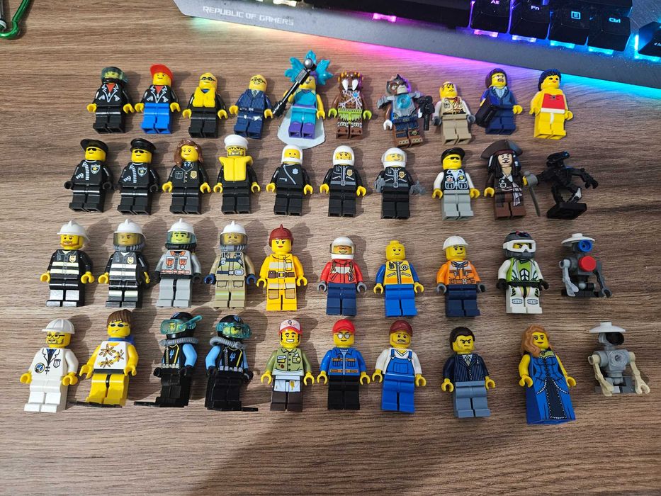 Голяма колекция от фигурки Лего/Lego