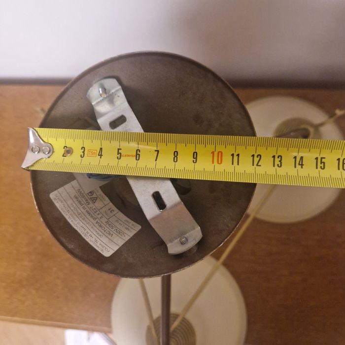 Люстра трехрожковая