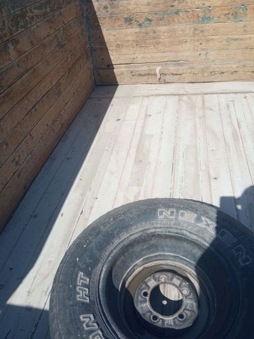 Уаз бортли холати яхши юриб турибди метани бор балонлари яхши