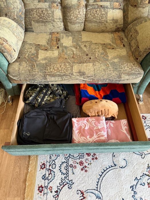 Диван раскладной с ящиком для хранения