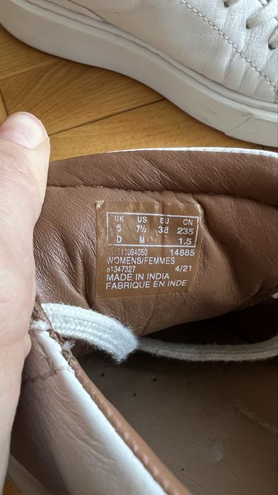 Кожени Кецове Clarks