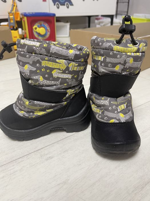 Продам зимние ботинки