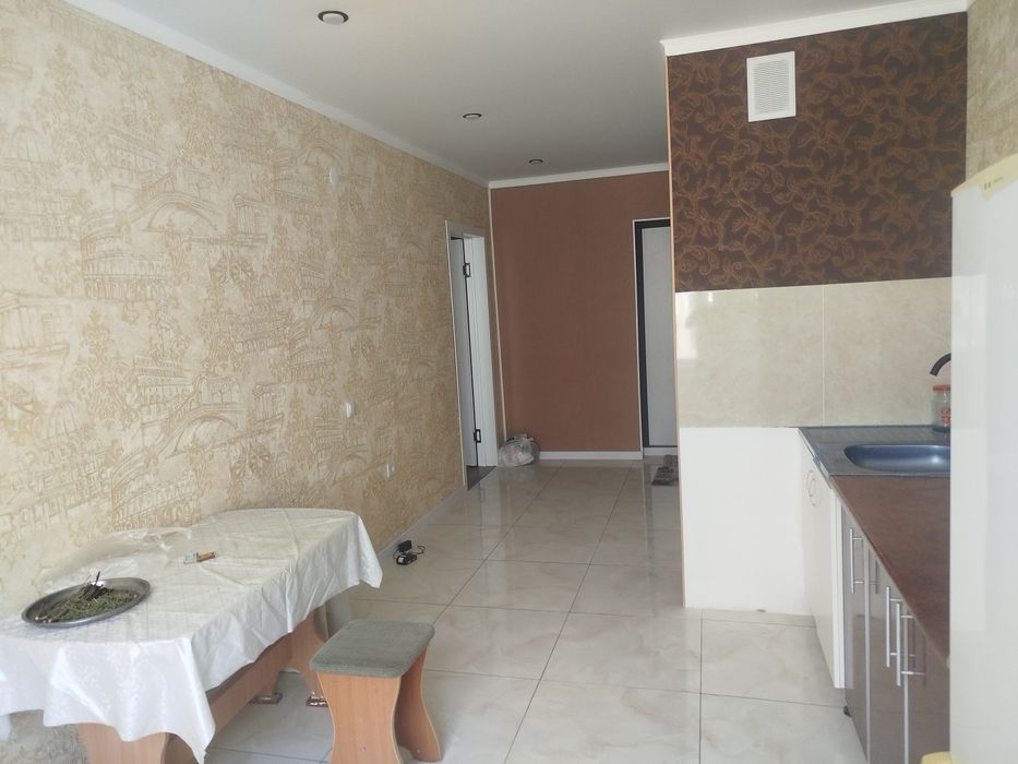 Сдаю 2 -х комн квартиру