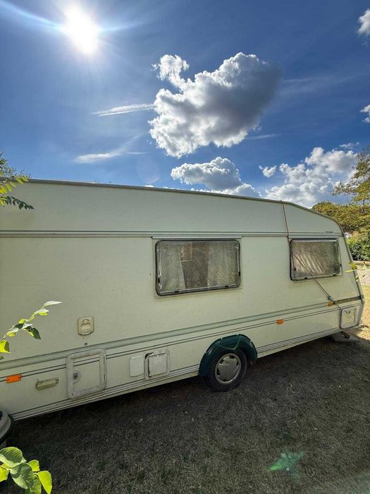 Rulotă Elddis Typhoon EX300 – Baie Mare cu Cabină Duș Separată – 4/5 Locuri