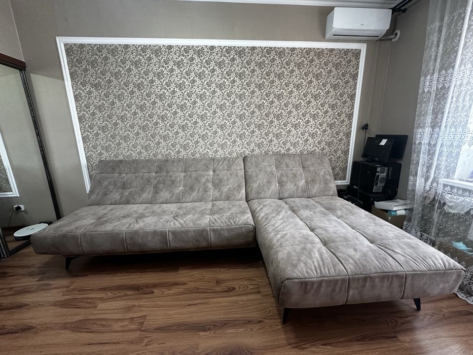 Продам диван угловой