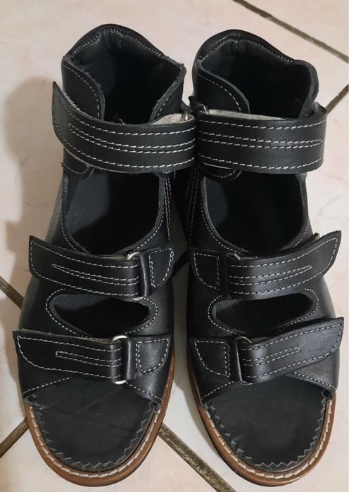 Продам ортообувь р31 новая