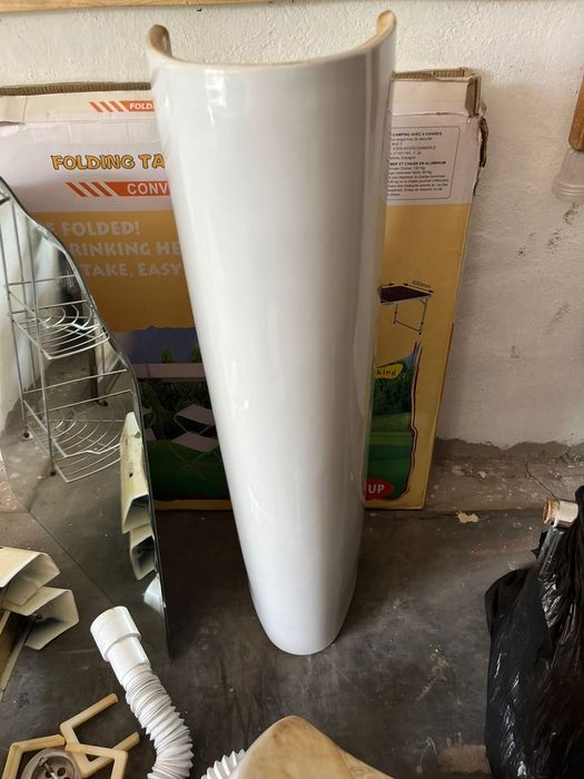 Раковина с пьедисталом