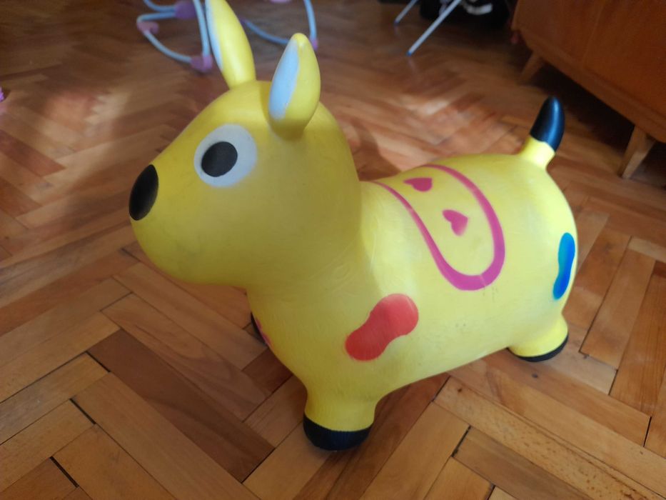 Гумена играчка за скачане