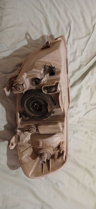 Фар за авео 2007