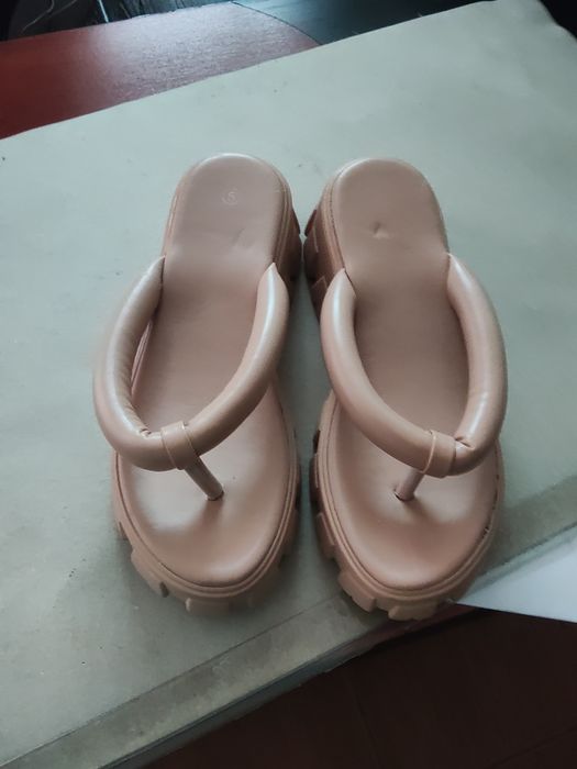 Șlapi de vară cu toc înalt pentru femei