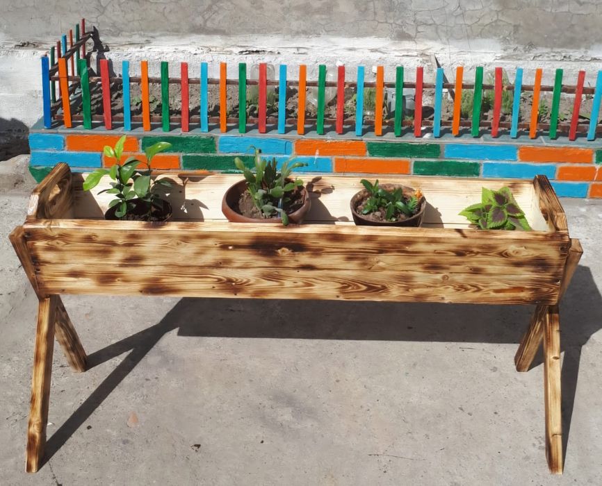 Подцветочник    .