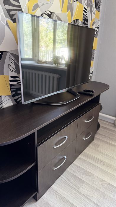 LG smart tv + тумба