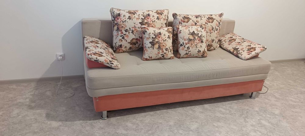 Отдам диван Самовывоз