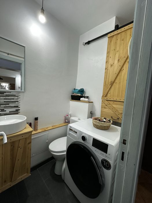 Apartament cu 3 camere în zona centrală