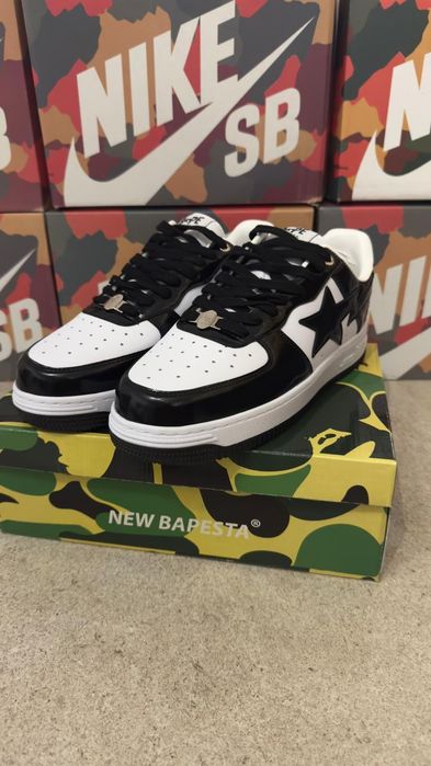 A Bathing Ape (BAPE)(nu Nike ,Adidas,Gucci,Balencia,LV)