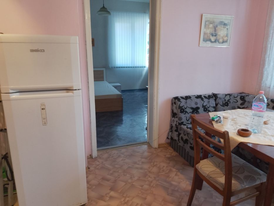 Дава се под наем Тристаен апартамент в Варна, ВИНС - 65 кв.м за 612 € - Снимка #13