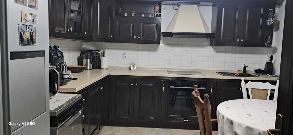 Casă pentru două generați!!!