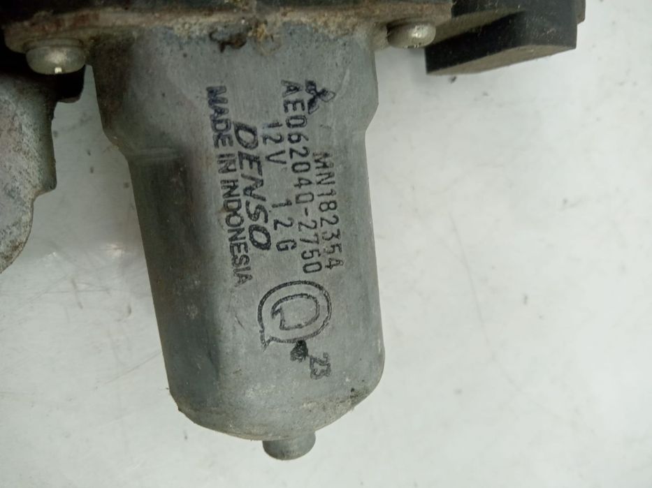 Macara geam stanga spate mn182354 Mitsubishi L200 3  [din 1996 pana