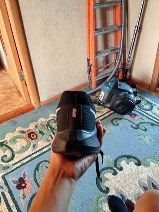 Кросовки чёрныё найк