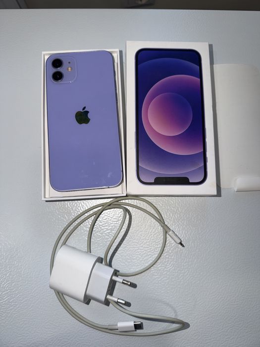 Продам iPhoe телефон